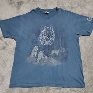 Vintage wolf shirt